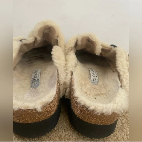 Birkenstock Eggshell Fuzzy Clogs Papillio Boston Big Buckle Teddy - Picture 6 of 8